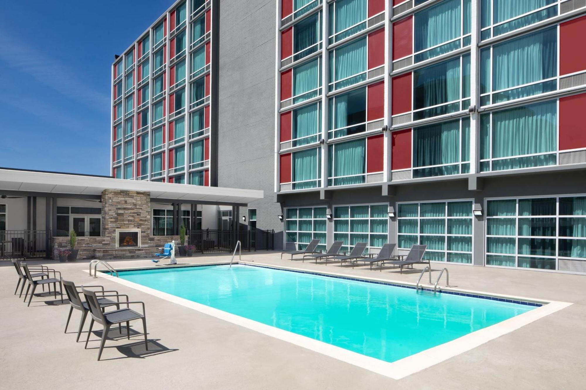 Courtyard Columbia Downtown At Usc Hotel Exterior photo